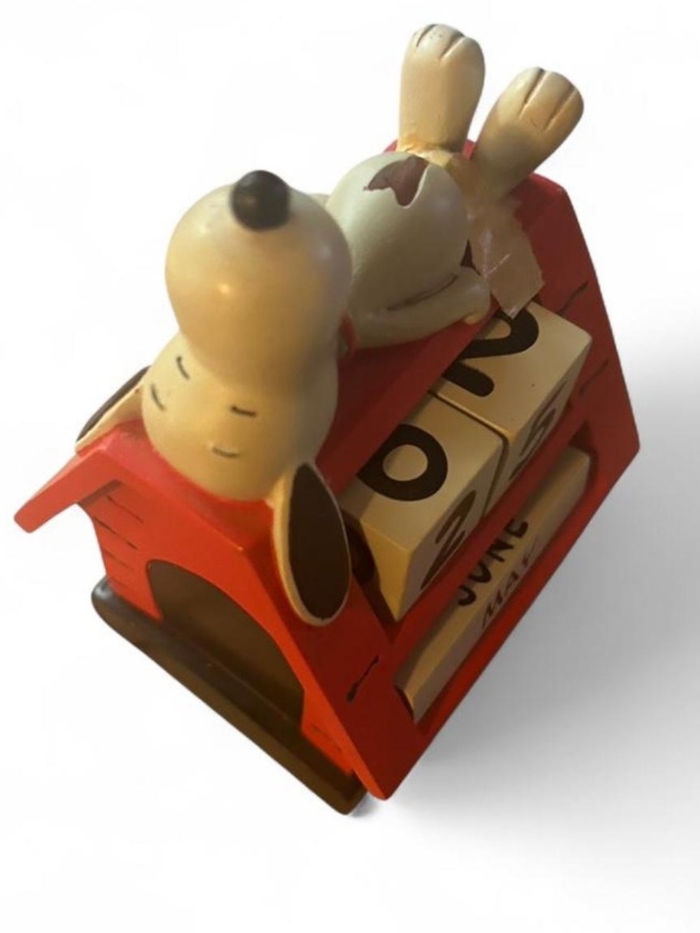 Novelty Snoopy Desk Calendar - Red - Picture 7 of 7